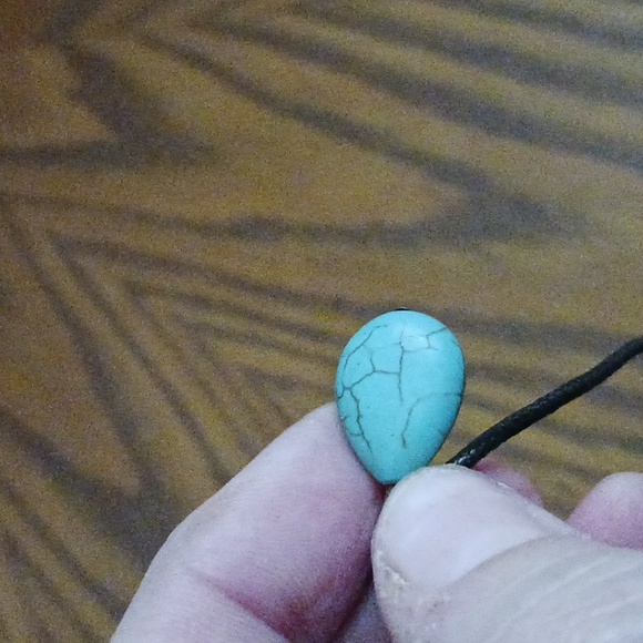 Never worn Womans stone three tier necklace - Picture 12 of 13